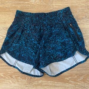 Lululemon lined shorts sz 6